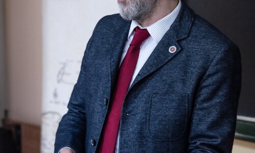 Tomasz Mojsik dziekan WHISM UwB