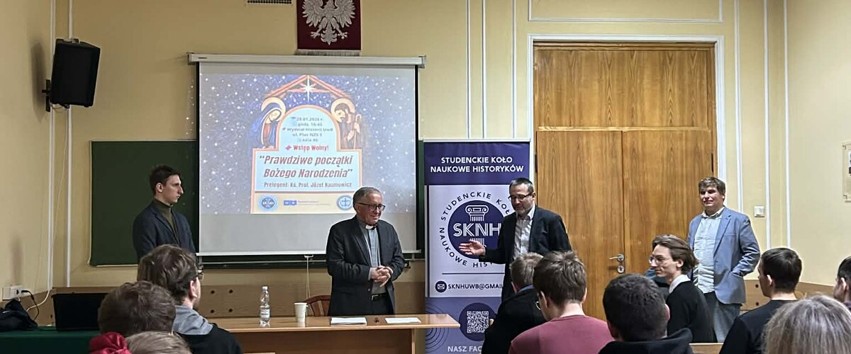 Wykład prof. Naumowicza