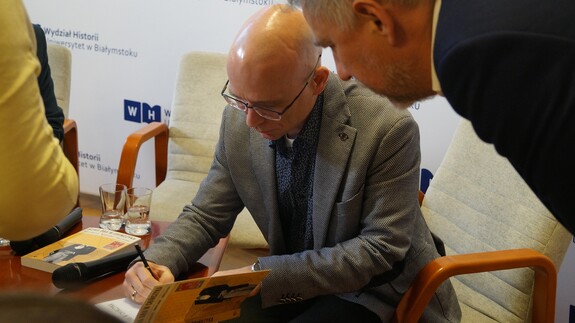 Spotkanie z autorami książki Nowa gra w Chińczyka fot. Robert Czajkowski