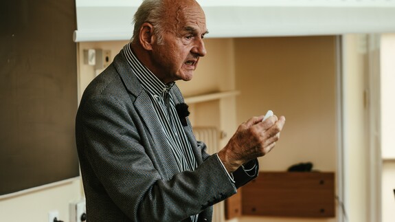 prof. dr hab. Jacek Ryszard Banaszkiewicz