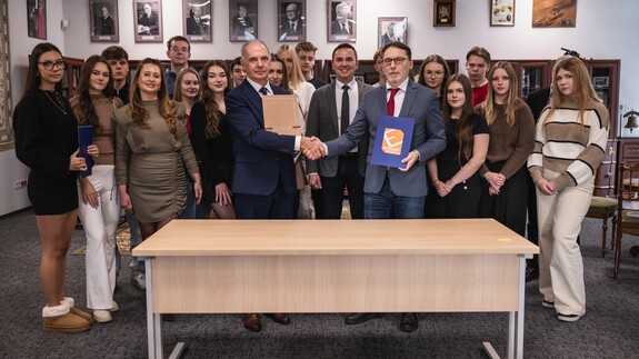 Podpisanie porozumienia o współpracy pomiędzy Wydziałem Historii UwB a Zespołem Szkół nr 2 w Ostrowi Mazowieckiej