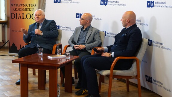 Spotkanie z autorami książki Nowa gra w Chińczyka fot. Robert Czajkowski